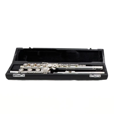 William S. Haynes Model AF680-BO 'Amadeus' Flute SN 2400411 OPEN BOX - Image 1 of 4