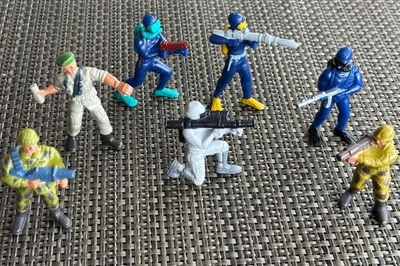 Lote vintage de (7) GUTS! GreenBeret LaserFighter GroundTroops ScubaDivers Mattel Foto 1 de 4