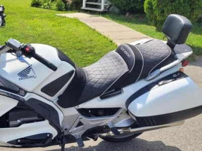 Honda ST1300 Pan European 2002–2013 Top Sellerie Comfort Seat Gel/Heat SGCST330 - Image 1 of 2