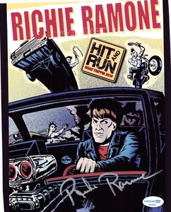 FOTO AUTÓGRAFA FIRMADA POR RICHIE RAMONE BANDA RAMONES BATERISTA CERTIFICADO DE AUTENTICIDAD C - Imagen 1 de 2
