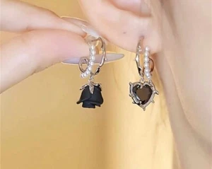 Goth Punk Black Matte Rose W Crystal Black Heart Imitation Pearl Thorn Earrings - Picture 1 of 2