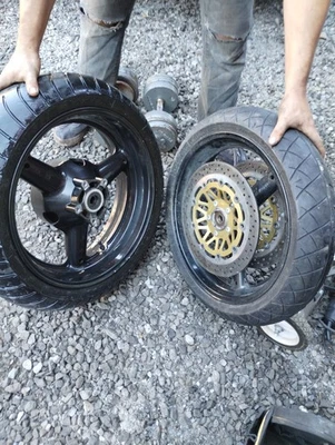 2005 03-09 SUZUKI SV650S 650 SV650 OEM REAR WHEEL RIM  STR8*  - Image 1 of 4