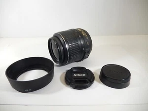 LENTE NIKON NIKKOR VR DX AF-S 18-55MM f/3.5-5.6G de colección con tapas y capucha - Imagen 1 de 6