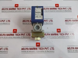 Telemecanique XMLC004B2S11 Pressure Switch IP66 500V AC15 25-400 KPA B300-R300 - Picture 1 of 8