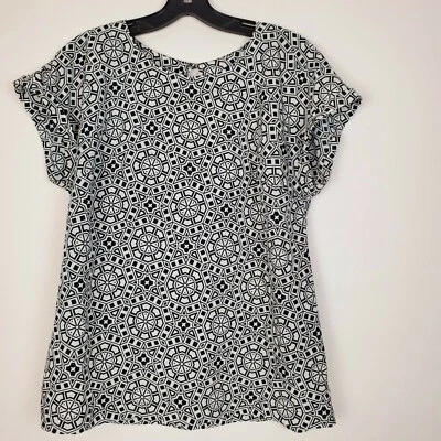 Merona Blouse Top Medium Black White Pullover Cap Sleeve Lightweight Career - Image 1 of 4