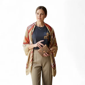 NEU Hermes T-Shirt Cartouche Bleu Noir Gr. 34 - Bild 1 von 24