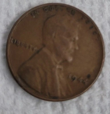 1944 No Mint Mark Lincoln Penny ~ Double Die Year - Image 1 of 4