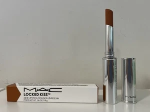 Lápiz labial MAC LOCKED KISS 24 HORAS, 98 indulgente, 0,06 oz/1,8 g, nuevo en caja - Imagen 1 de 2