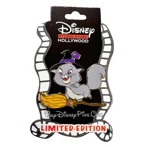Prendedor Disney Yzma Gatos en Escobas Halloween Bruja Serie LE 300 - Imagen 1 de 10