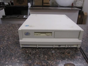 Computadora de colección IBM PS/ValuePoint 466DSX2/Si 127 MB HD PC tipo 6381 modelo W30 - Imagen 1 de 7