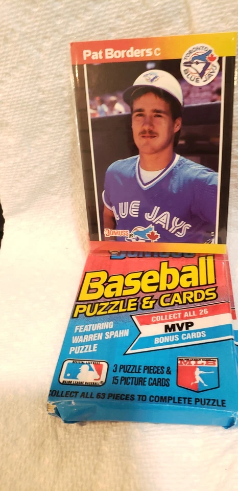 1989 Donruss Baseball Card Pat Borders #560 multiple errors USA Rookie Card - Image 1 of 4