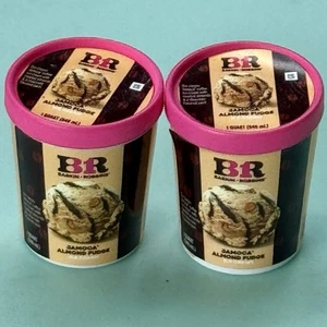 Mini Marken Füllen Sie den Kühlschrank BR Jamoca Mandel Fudge Eis SET BESTEHEND AUS 2 - Bild 1 von 1