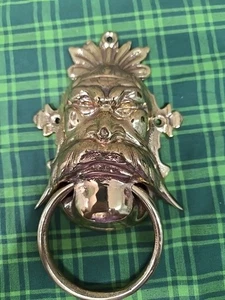 GROSSER MESSING TÜRKLOPFER - GRÜNER MANN  - Bild 1 von 4