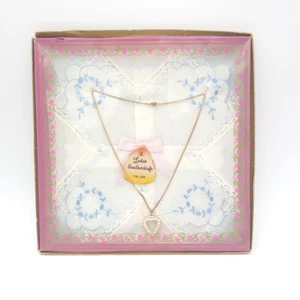 1950s~ Boxed Pair Of Cotton Lace Embroidered Hankies W/ Gold Tone Heart Necklace - Picture 1 of 10