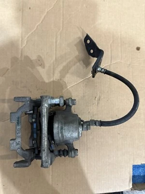 09-20 NISSAN 370Z, INFINITI M35 Q50 REAR LEFT SIDE BRAKE CALIPER W/ BRAKE PADS - Image 1 of 4