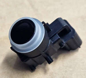 New Genuine Honda ENY 1 HR-V MK3 Jazz Civic XI Parking Sensor 39680-T24 (3 PIN ) - Picture 1 of 10