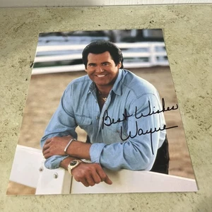 Wayne Newton Singer Autographed 8 X 10 Photo - Picture 1 of 3