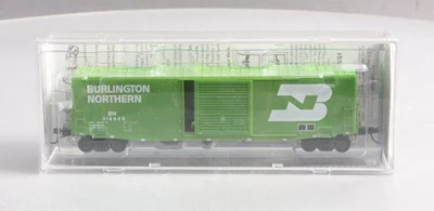 Kadee 6394 HO Scale Burlington Northern 50' Boxcar #318935 NIB - Image 1 of 3