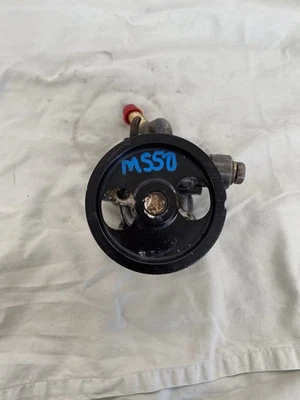 Bomba de dirección asistida OEM 1997-1999 Mitsubishi Montero Sport 3.0 Foto 1 de 4