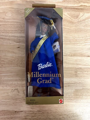 Barbie Millennium Grad AA #25749 Mattel 1999 NRFB Foto 1 de 2