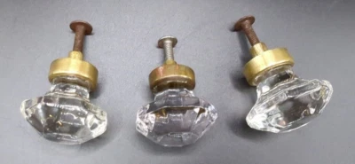 Lote de 3 perillas de vidrio de cuello de latón antiguo vintage virola 2 seis, 1 ocho lados Foto 1 de 4