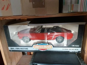 Ertl 1:12 American Muscle 1964 Ford Mustang Convertible - Bild 1 von 11