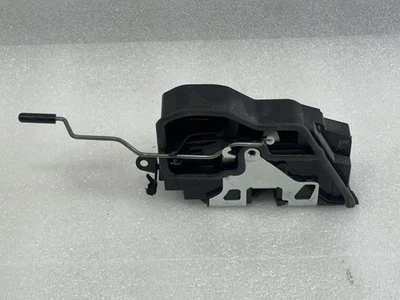 BMW 328i 335i E90 2007 2008 2009 2010 2011 sedán actuador de cerradura de puerta delantera derecha Foto 1 de 4