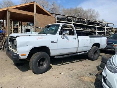 Front Bumper Assembly Dodge Pickup 150 4X4 V8-318 5.2L 1986-1993 OEM Foto 1 de 4