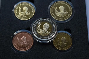 RARE VATICAN 2009 SET EURO COINS SPECIMEN PATTERN PROTOTYPE ESSAI PRE LIRA + BOX - Picture 1 of 12