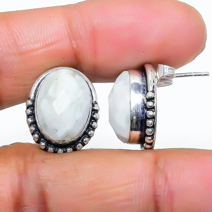 Brinco de prata esterlina 925 com pedra preciosa coral branco tamanho 0,75" - Imagem 1 de 1