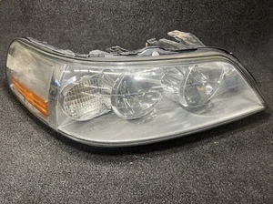 2005 to 2011 Lincoln Town Car Right Passenger Rh Side Headlight - Picture 1 of 4