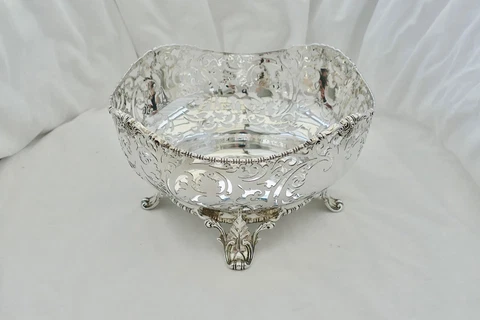 RARE GEORGE V HM STERLING SILVER 4 FOOTED PIERCED FRUIT BOWL1922 Cover