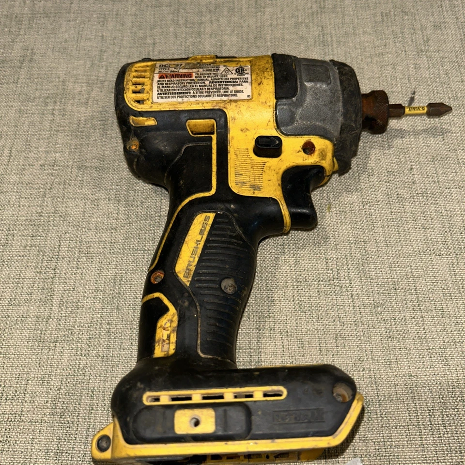 dewalt dcf887 impact driver 20v - Image 1 of 3