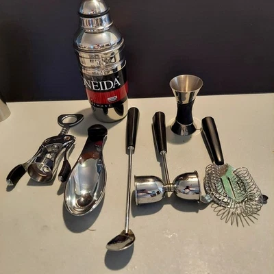 Oneida Bar Shaker, Corkscrew, Copco Dual Shot, Spoon Rest, 3 pc Bakelite Tools - Image 1 of 4