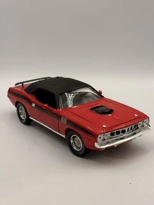 1971 PLYMOUTH HEMI CUDA RED BLACK TOP 1/18 DIECAST AMERICAN MUSCLE - Image 1 of 4