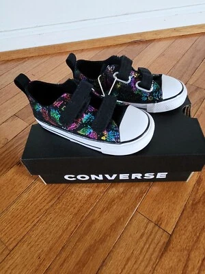 Talla 9 Infantil negro/rosa/púrpura converse all star. Foto 1 de 4