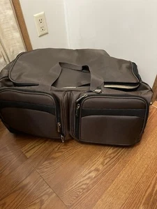 Ricardo Of Beverly Hills Rolling Duffle Bag 28 X 18 X 13 - Picture 1 of 8