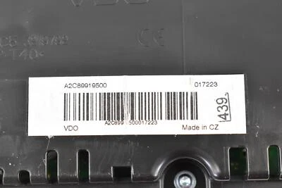 Used Speedometer Gauge fits: 2015 Volkswagen Tiguan cluster MPH US market ID 5N0 - Imagem 1 de 4