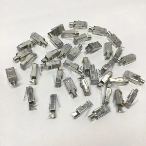 38 Stück Black Box C6EZSP Modular RJ45 Steckverbinder Cat6 Ethernet Abschluss - Bild 1 von 2
