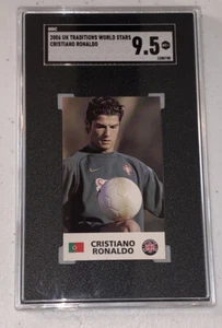 2006 UK Traditions Football World Stars Cristiano Ronaldo SGC 9.5 - Picture 1 of 2