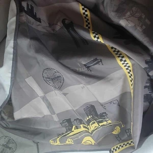 Grey and Yellow New York Landmarks Cloth - Picture 1 of 1