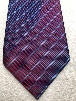 HENRY JACOBSON MENS TIE RED GRAY BLUE COLOR SHIFTING FABRIC 4 X 59 - Image 1 of 4