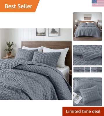 Stylish King Quilt Set with 2 Pillow Shams in Dusty Blue - Soft Polyester Luxury - Image 1 of 4