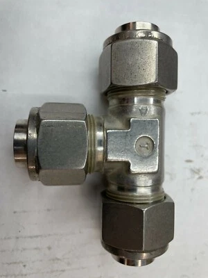 TYLOK SS-12-DTTT-12 Union Tee 3/4" Tube Compression Ends 316SS Double Ferrule - Image 1 of 4