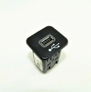735600659 Jeep Renegade Original Mopar Usb-Anschluss / Buchse Verbindung - Picture 1 of 3