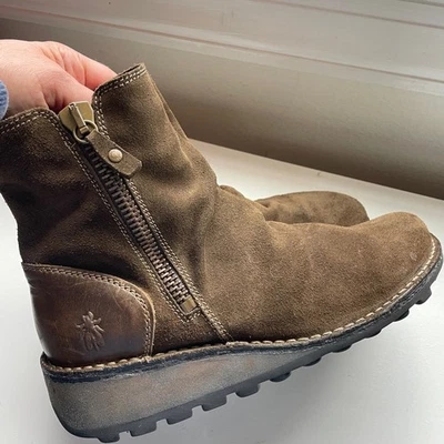 Botines FLY London Marrón Oliva Gamuza Mong 944 Cuña Acanalado Botín 9 EU39 Foto 1 de 4