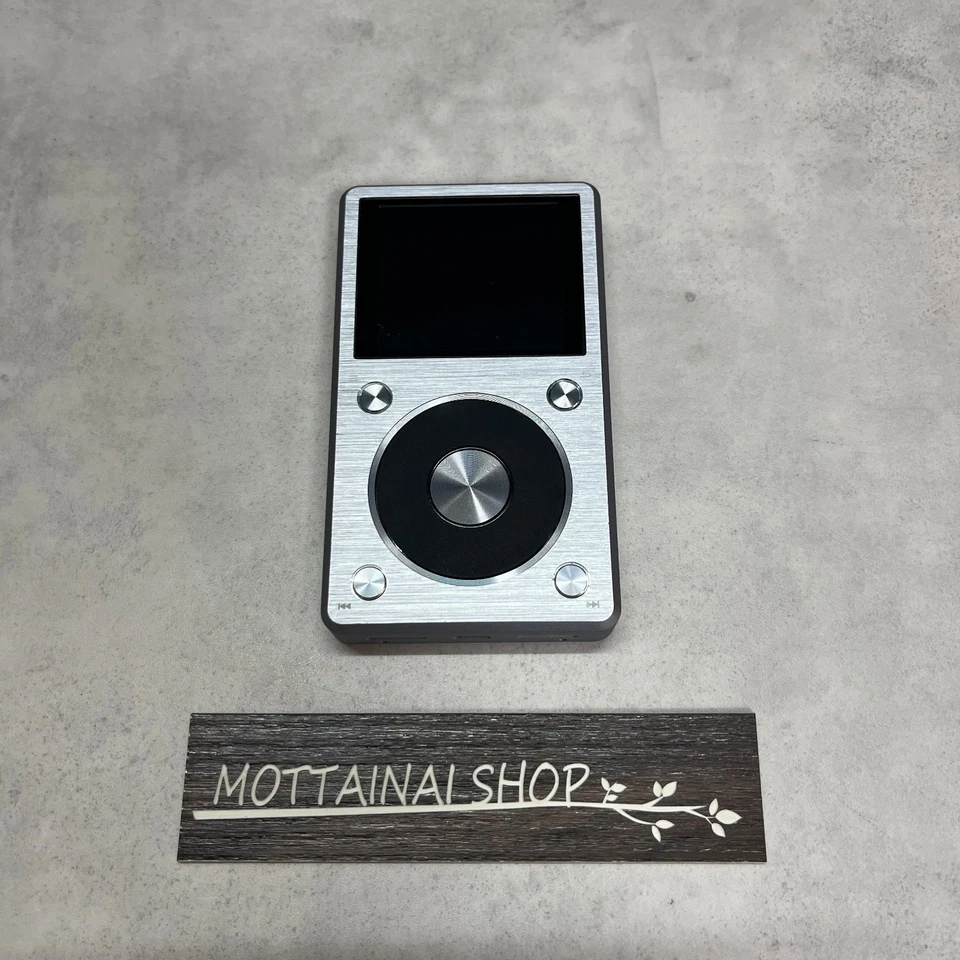 FiiO X5 2nd Portable High Resolution music player 2nd Generation Tested Good!! - Image 1 of 4