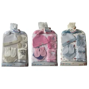 Set regalo neonato vestiti lavaggio bavaglini stivaletti appendiabiti guanti coperta 0m+ - Foto 1 di 10