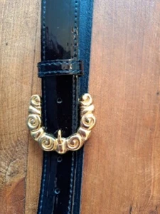 Vintage schwarzer Kunstledergürtel glänzend goldene Schnalle 35 Zoll Taille max. - Bild 1 von 5
