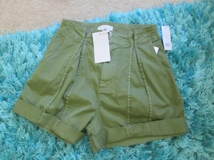 NWT * WOMEN'S 00 GREEN JOIE CUFFED SHORTS * XANDRIA * $178 - Picture 1 of 5